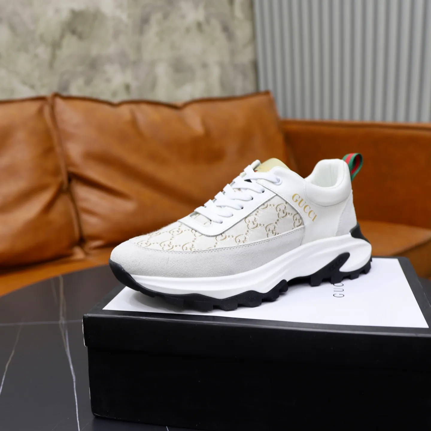 Ex-factory price: 462💰🙅‍♂️🙅‍♂️🙅‍♂️ Brand: GUCCI Standard code: 38-44 (45 customized) Grade: Same as the official website Material: Original leather splicing, comfortable and breathable lining, original wear-resistant outsole Style category: Men's fashionable casual shoes, running shoes, noble luxury brand elements, top luxury Color: actual picture color